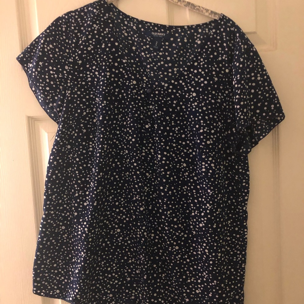 Old Navy Med navy blue and white polka dot blouse